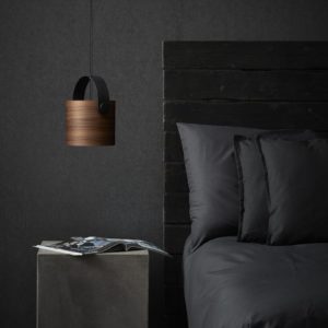 OOTW_PENDANT_16CM_WALNUT_LIFESTYLE_REWIRED_01