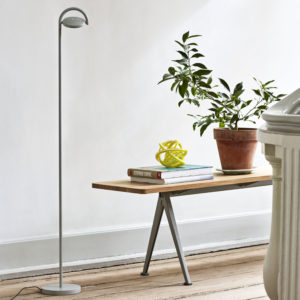 Pyramid Bench clear lacquer oak beige frame_Marselis Floor Lamp ash grey_Knot S yellow