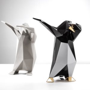 dab-penguin-sculpture-bosa