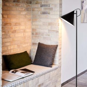 Lampadaire Benjamin noir mise en situation